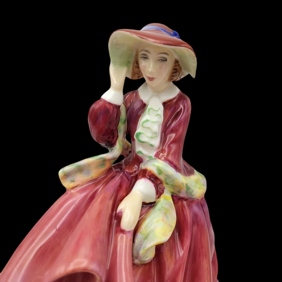 Royal Doulton - “Top O' the Hill” HN 1834 - Vintage Bone China - Picture 2 of 10